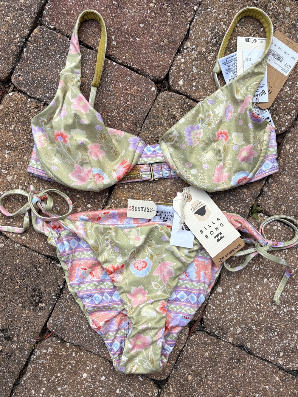 NWT Reversible Billabong Feelin Peaceful Tie Tropic Bikini Set